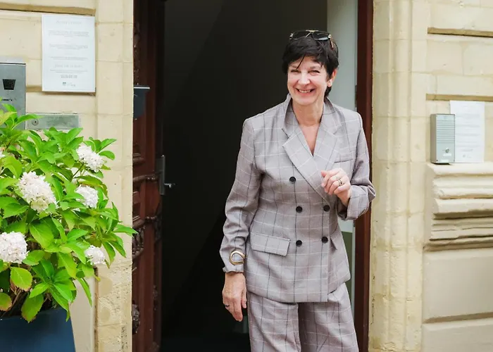 Valkenburg فندق 3*