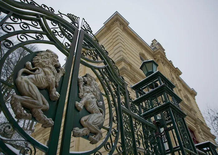 法尔肯堡别墅酒店 3*